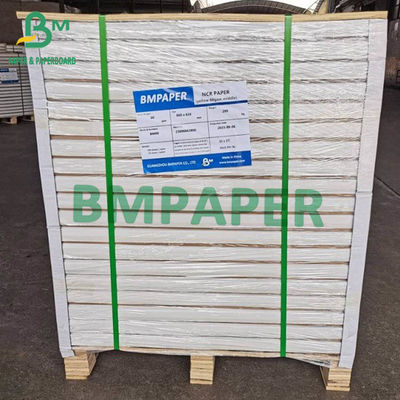 Giấy NCR không carbon 55GSM 60GSM Carbon Mặt trước Lưng 55GSM 60GSM 66x100cm Vòng 500 tờ
