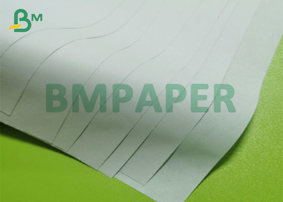 Trọng lượng nhẹ Giấy cuộn trái phiếu trắng 50gsm 53gsm Chất liệu bột giấy nguyên chất