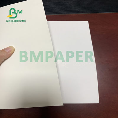 210gsm 230gsm Giấy bìa cứng C1S Chống gập 700mm X 1000mm