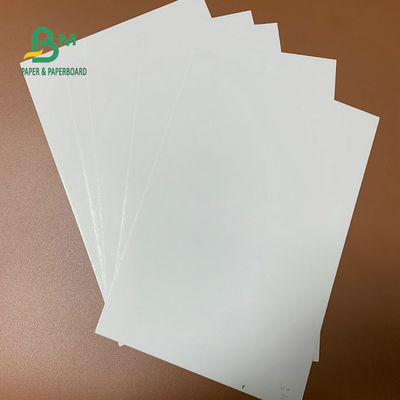 Mặt trên màu trắng Mặt sau Bảng giấy SBS 190g 210g cho hộp gấp