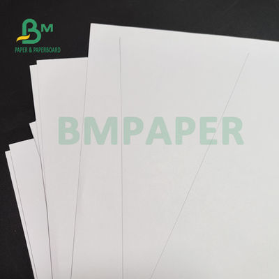 Giấy offset không tráng 160gsm cho thiệp mời Độ trắng cao 711 x 1016mm