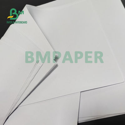 50gsm 55gsm Giấy trái phiếu gỗ trắng không tráng phủ để in sách 66 X 106cm