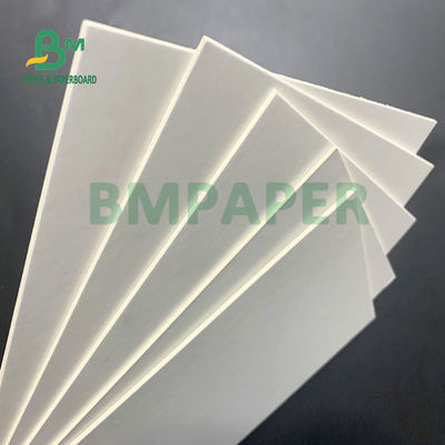 Bảng màu trắng Anccardboard Bảng FBB mặt trắng 1000gsm 1200gsm 107cm X 77cm 100 * 70cm