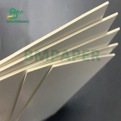 Bảng màu trắng Anccardboard Bảng FBB mặt trắng 1000gsm 1200gsm 107cm X 77cm 100 * 70cm