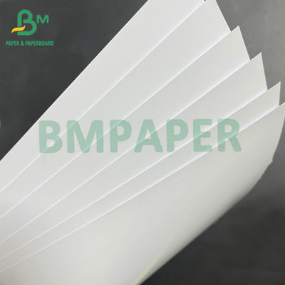 Tấm giấy dán nhãn rượu vang