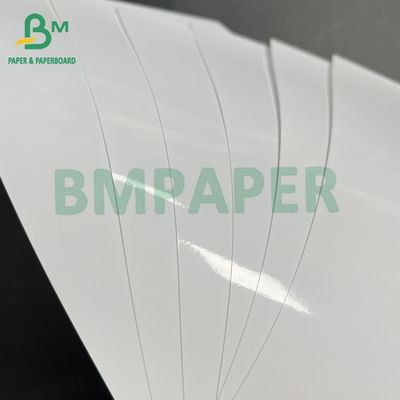 Tấm giấy dán nhãn rượu vang