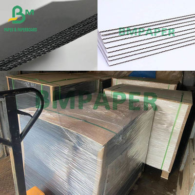 Bảng giấy bơm gốm màu đen / trắng 3 lớp đầy đủ màu F Flute Board 700mm X 1000mm