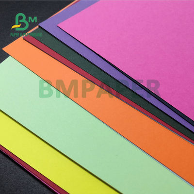 230gm Bảng giấy nhiều màu Binding Cover Độ cứng cao 22 &quot;x 28&quot;