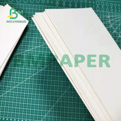 0.7 - 1.4mm giấy trắng hấp thụ để bảo vệ bàn