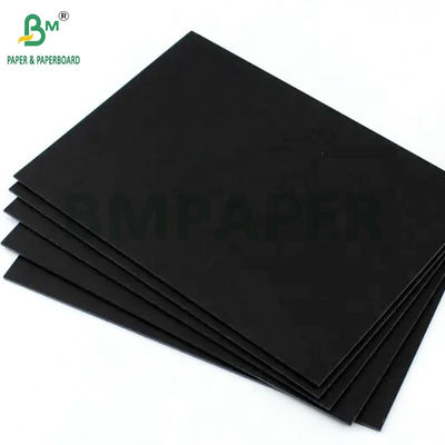 400GSM Bảng giấy đen cho album ảnh 700 X 1000mm Độ cứng tốt Bột nguyên chất