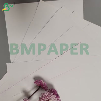 70 * 100cm giấy trái phiếu không phủ Offset in bìa độ sáng cao
