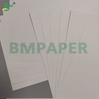 70 * 100cm giấy trái phiếu không phủ Offset in bìa độ sáng cao