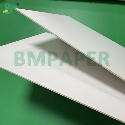 Tất cả các tấm giấy hiển thị màu trắng cho bảng quảng cáo 2mm 1220 X 2440mm