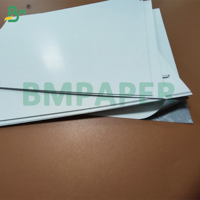 310gsm 320gsm Bảng giấy lõi đen C2S sáng cho thẻ chơi A3 A4 Mở cao